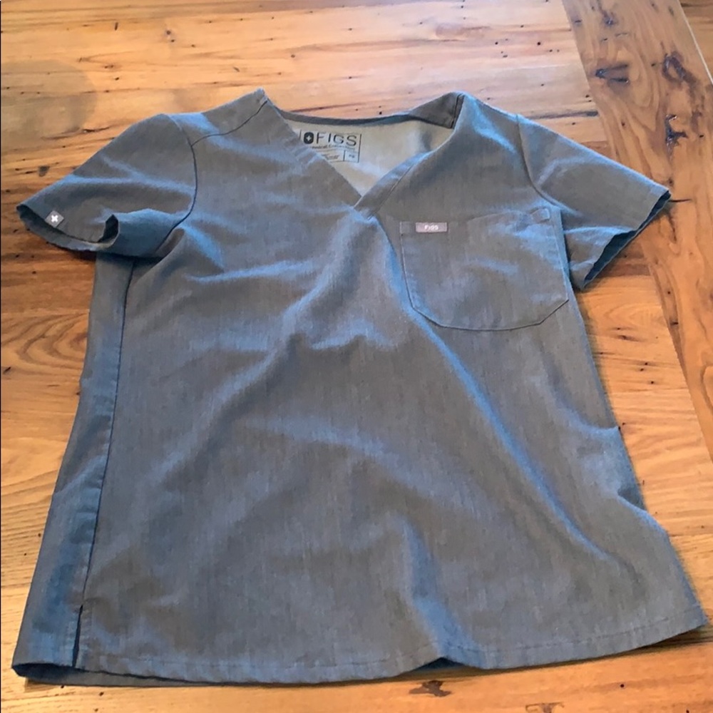 Figs scrub top